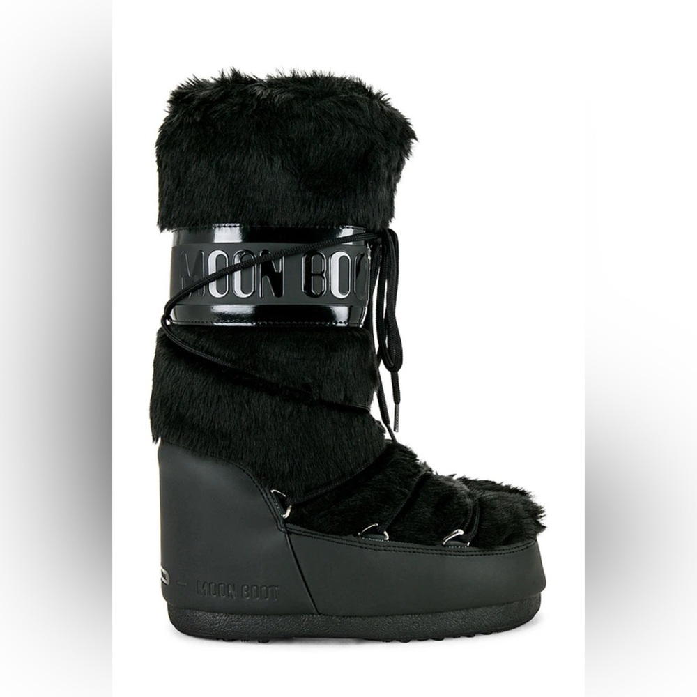 MOON BOOT Classic Faux Fur Boot in Black - SIZE 35-38 (S/M) BRAND NEW IN BOX 😊